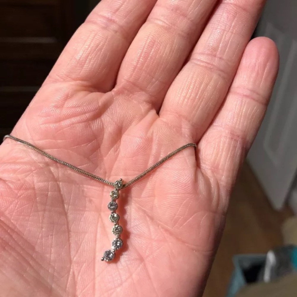 Leo Journey necklace .60 TDW